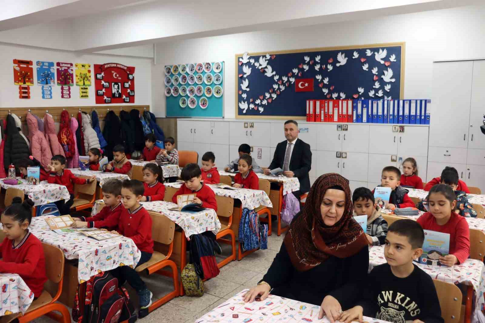 kayseride ogretmenlerin kaleme aldigi 46 kitap ve animasyon ogrencilerle bulusuyor 0 kGD74rjs