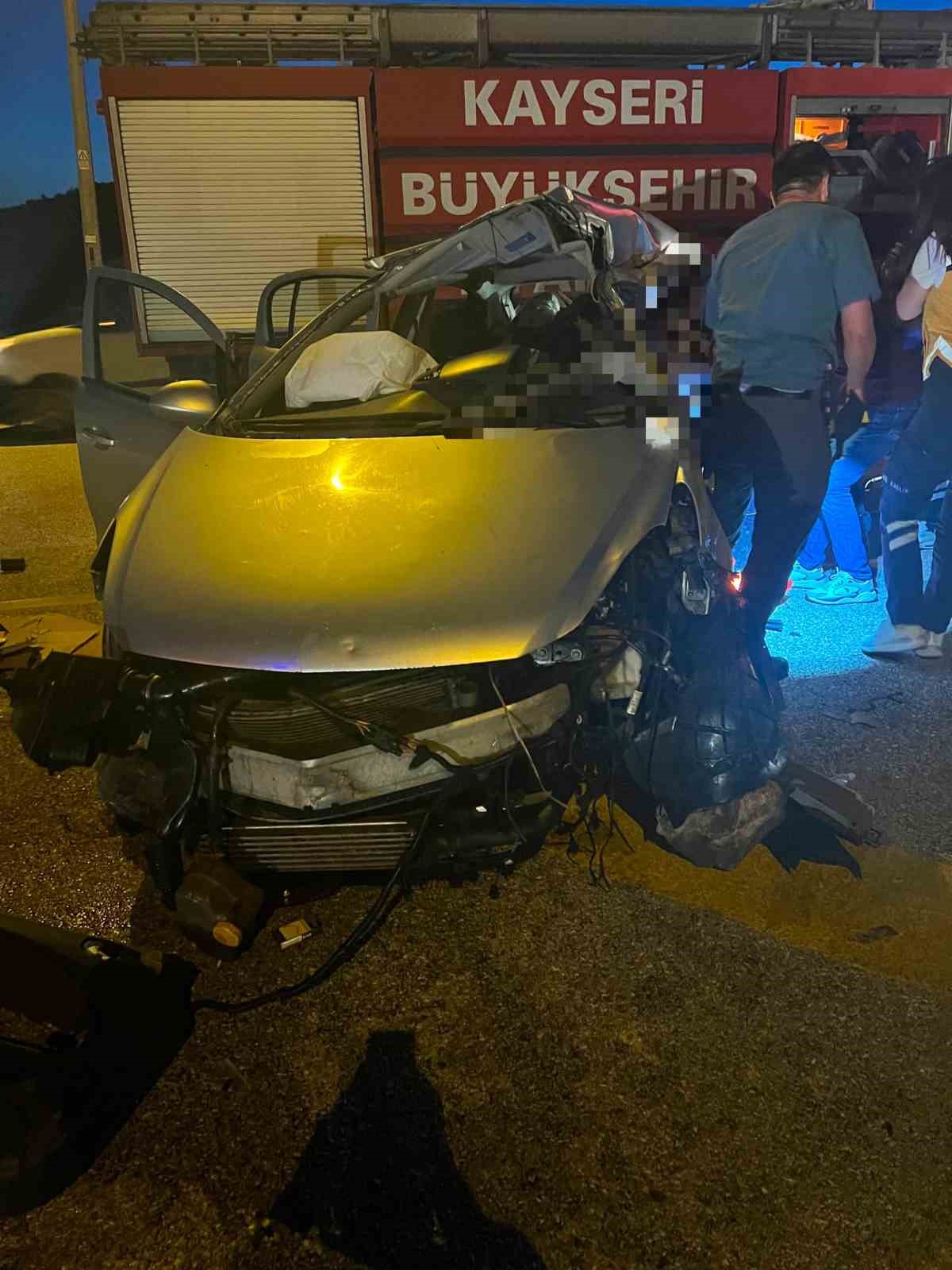kayseride otomobille hafif ticari arac carpisti 1 olu 6 yarali 2 u52sFR3t