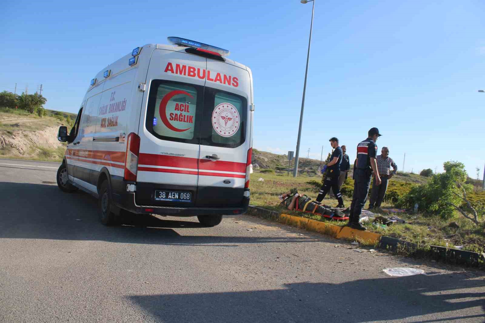 kayseride otomobiller carpisti 1i agir 6 yarali 4