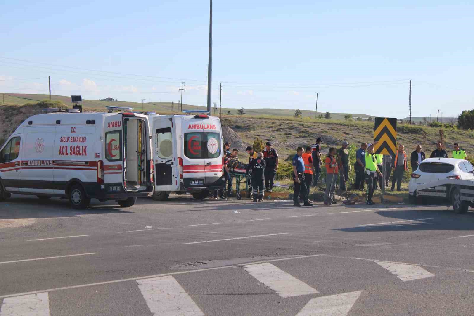 kayseride otomobiller carpisti 1i agir 6 yarali 6 aVbSlROJ