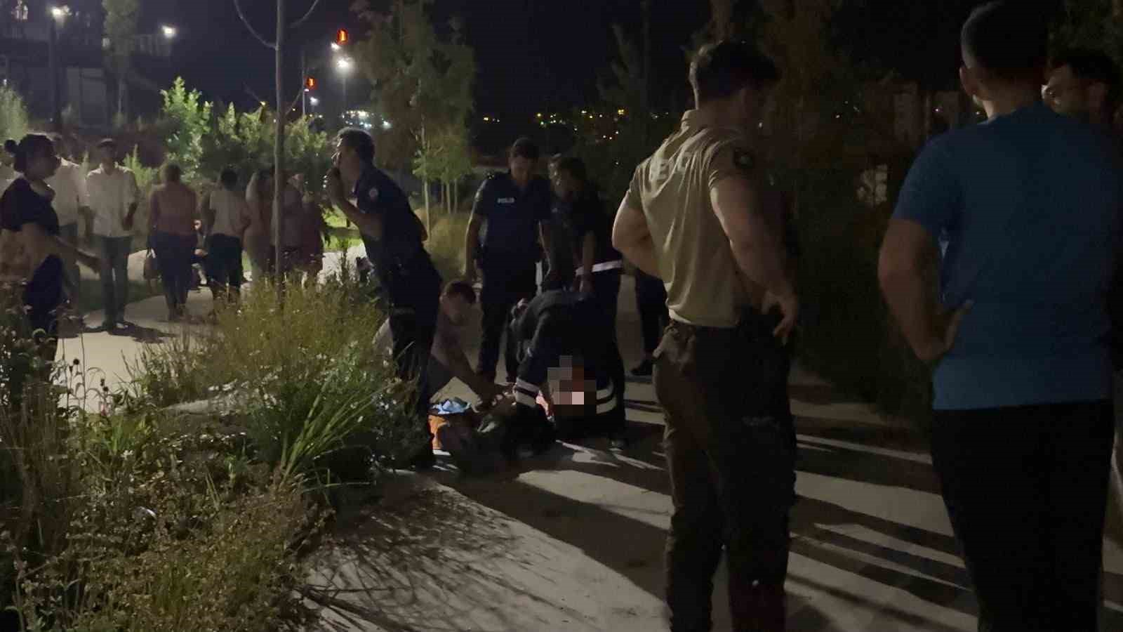 Kayseri’de parkta bıçaklı kavga: 1’i ağır, 3 yaralı 4 kayseride parkta bicakli kavga 1i agir 3 yarali 0 yrfVWq1s