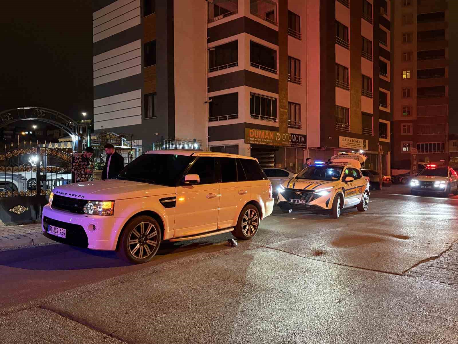 kayseride polis ekiplerinden kacan 2 alkollu surucuye 920 bin tl idari para cezasi yazildi JDTpzcZP