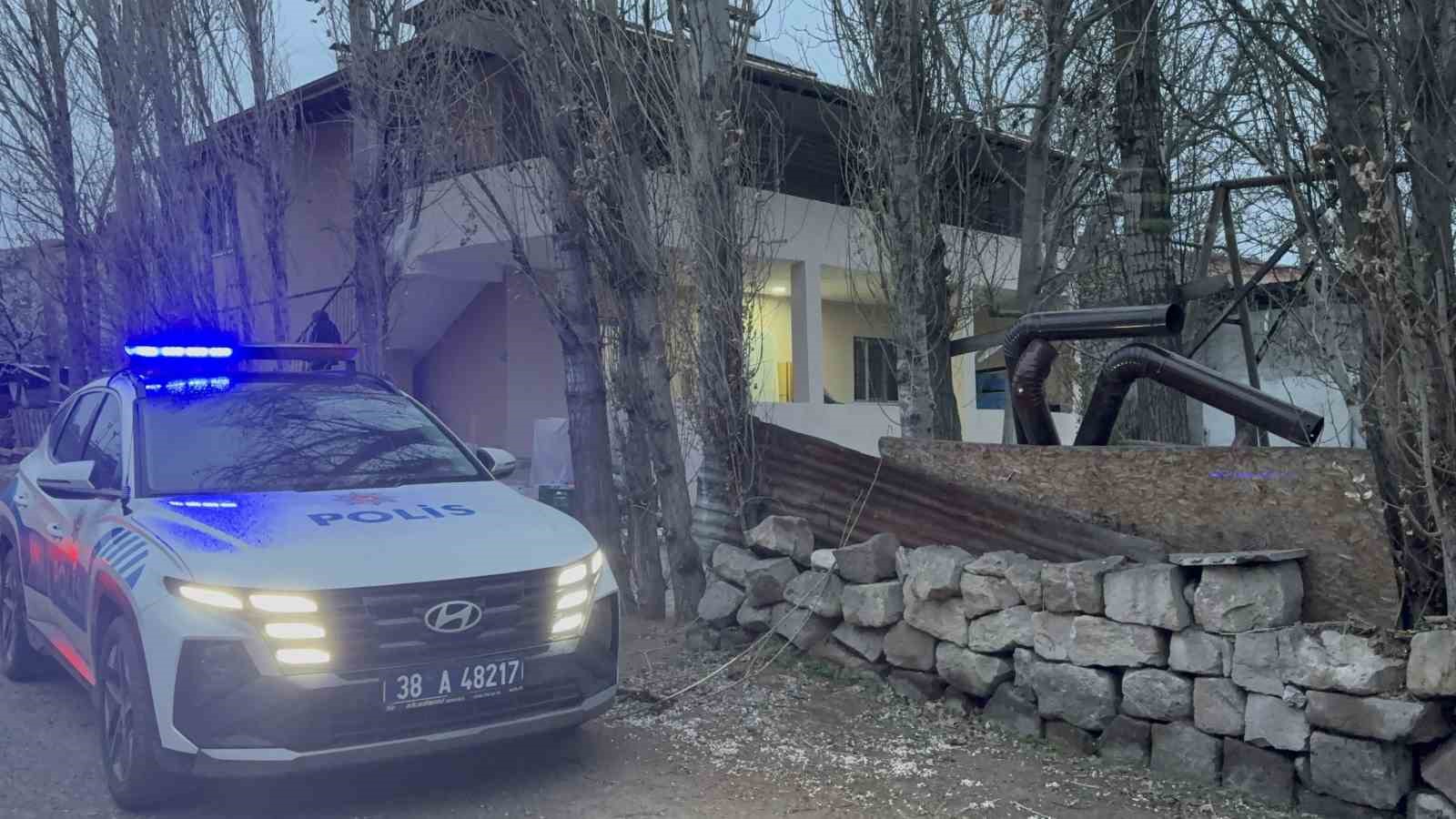 kayseride sobadan zehirlenen 2 kardes hastaneye kaldirildi 1 SlpUTg82