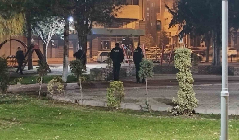 kayseride-supheli-canta-panigi-funye-ile-imha-edildi-Ak3CH9My.jpg
