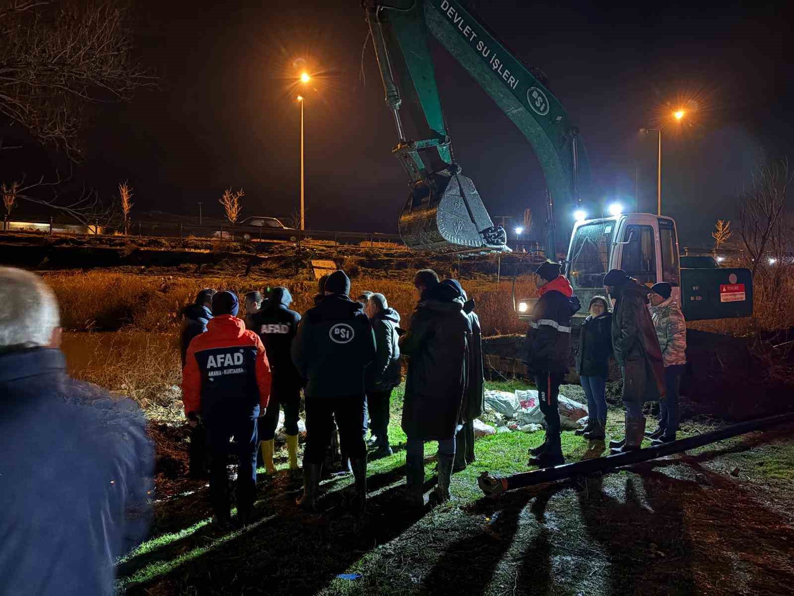 kayseride taskin riski 200 hayvan tahliye edildi 4 94RfHBVr