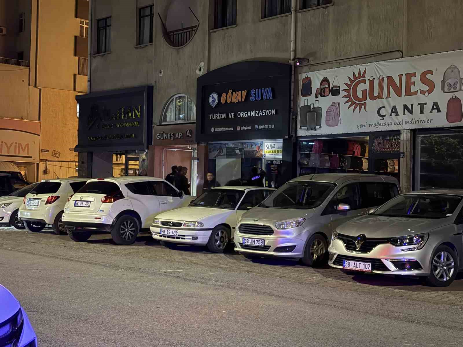 kayseride turizm acentesine silahli saldiri 1 46WTdhF4