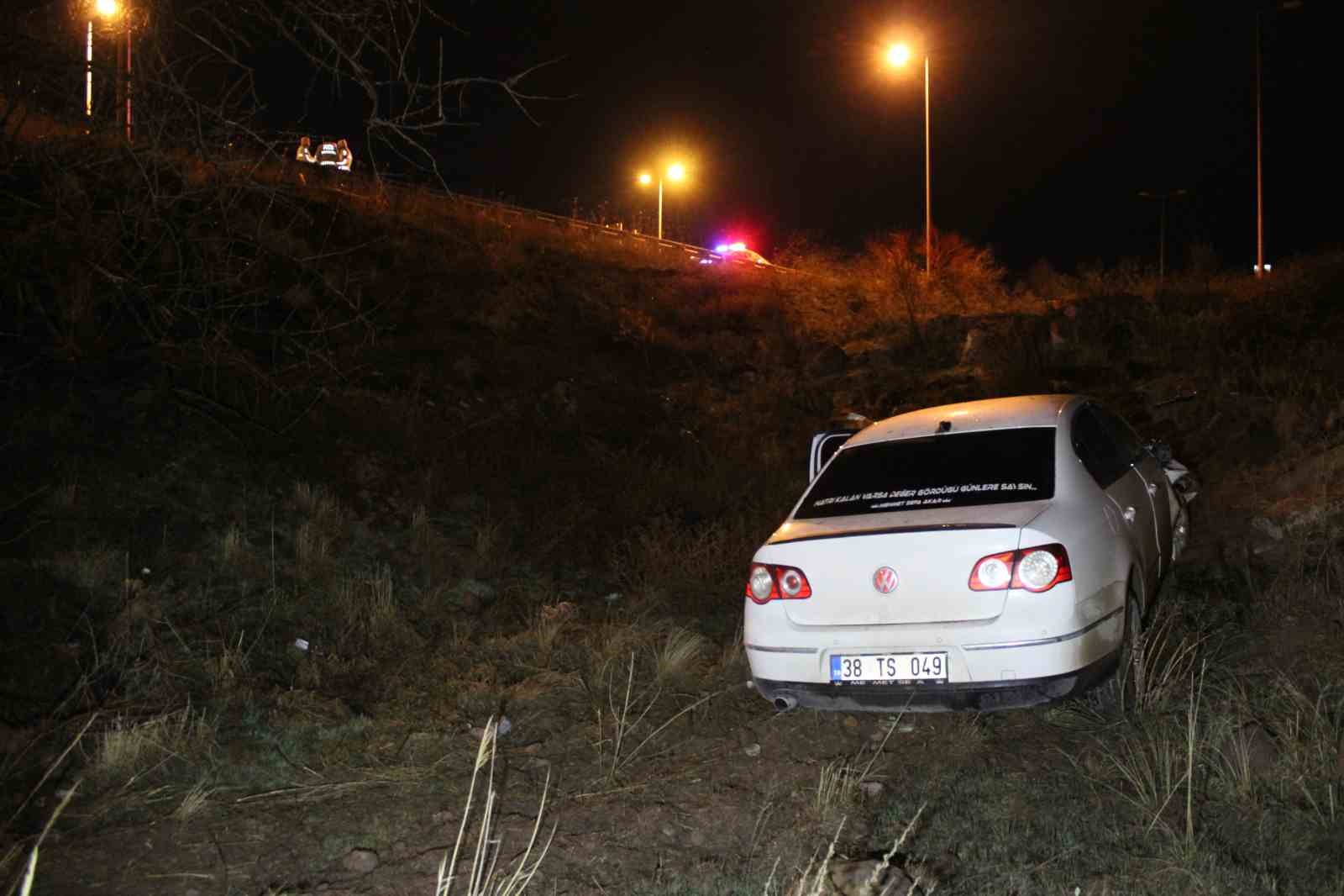 kayseride ucuruma dusen otomobilin surucusu yaralandi 3 QzI7AavO
