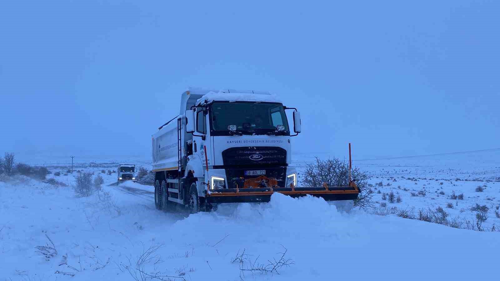 kayseride yogun kar nedeniyle kapanan 195 mahalle yolu ulasima acildi 5 gmTNT6nw