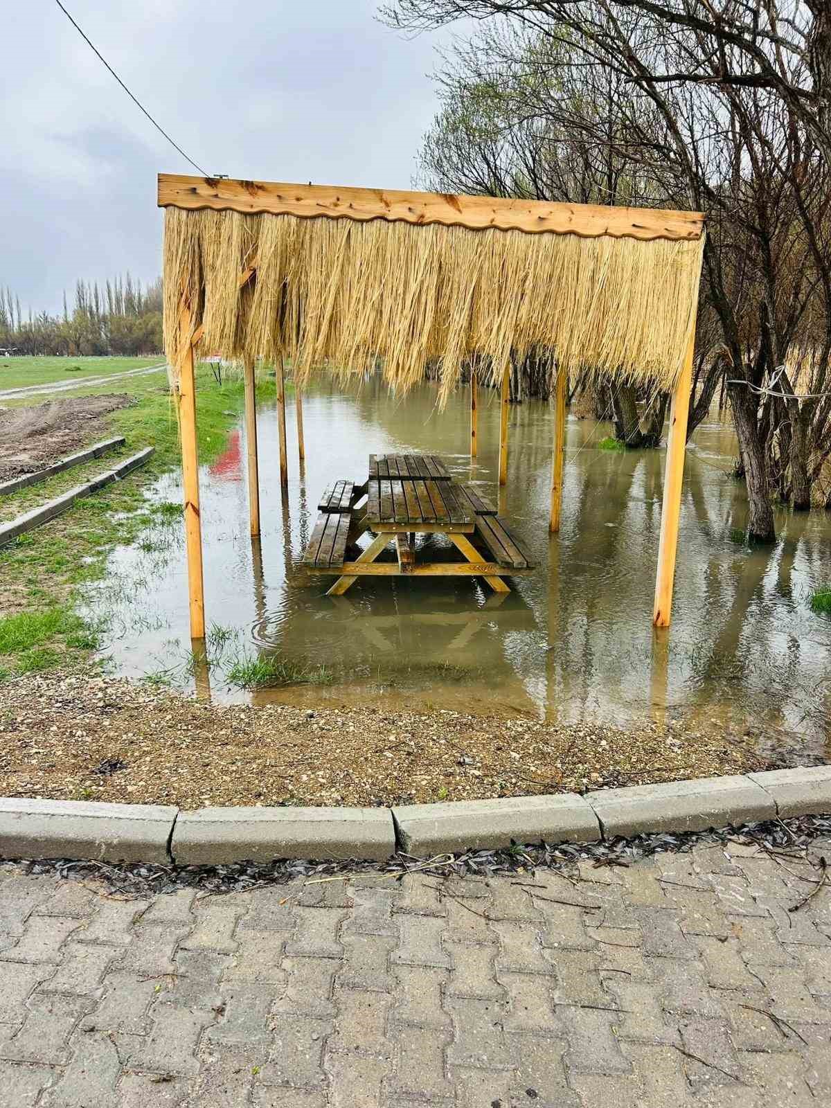 kayseride zamanti irmagi tasti kano merkezleri sular altinda kaldi 5 1qe2zgRH