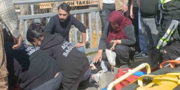 kaza-haberini-alip-geldi-kizinin-elini-tutup-basini-oksayarak-teselli-etti-m4tvMq7O.jpg