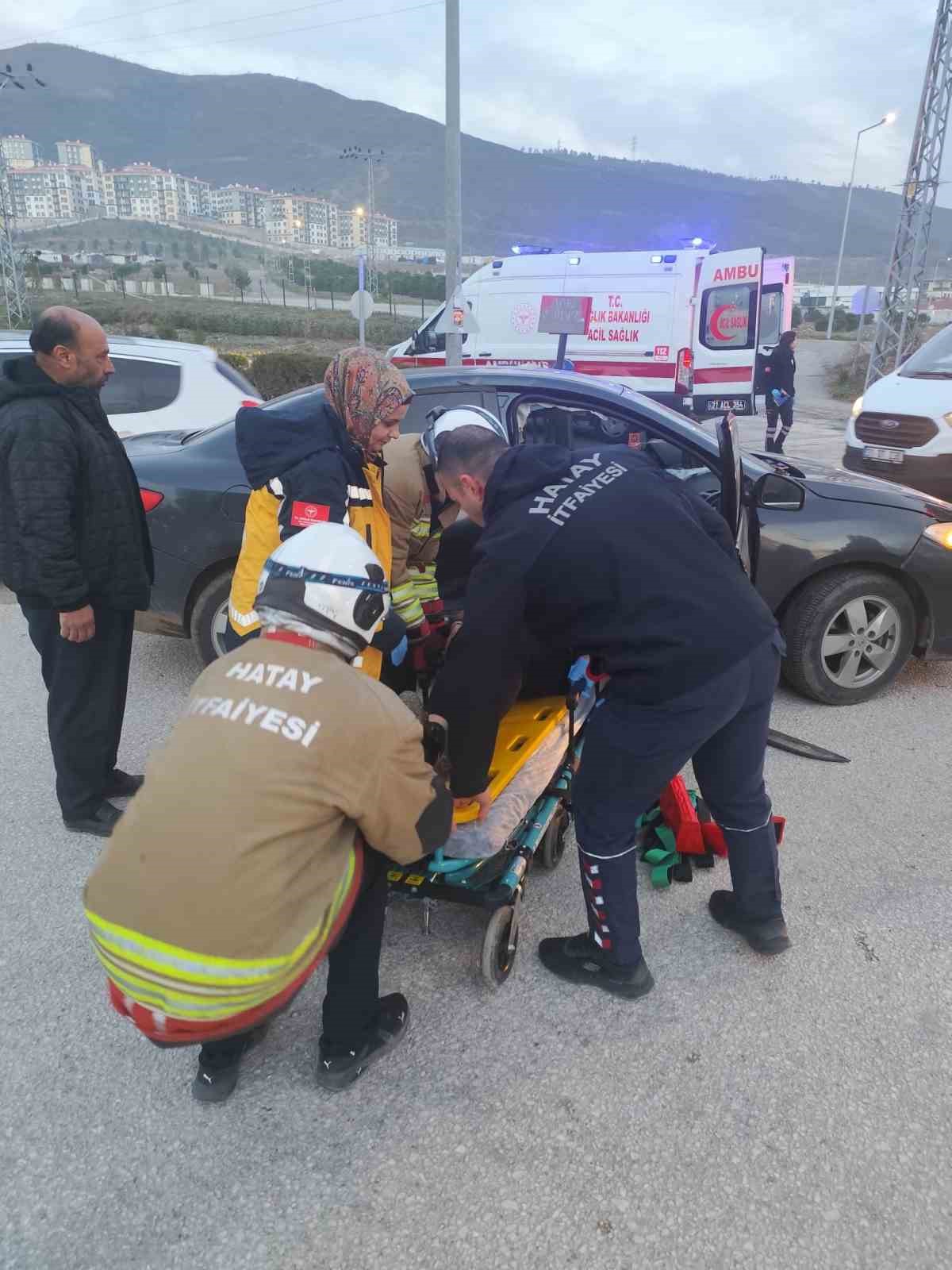 kaza kavsagi haline gelen donuste yasanan kaza kamerada 4 vOc2RvqG
