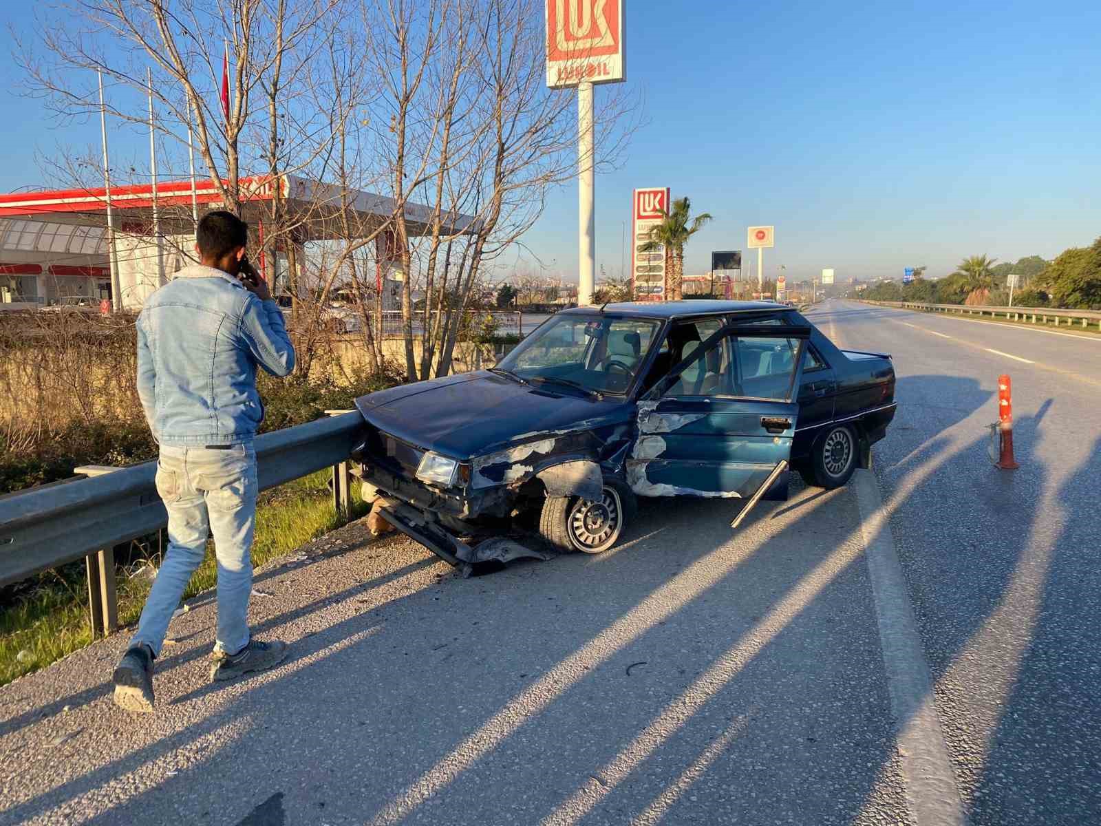 kaza sonrasi bariyerlerde asili kaldi 3 mNzSnEEh