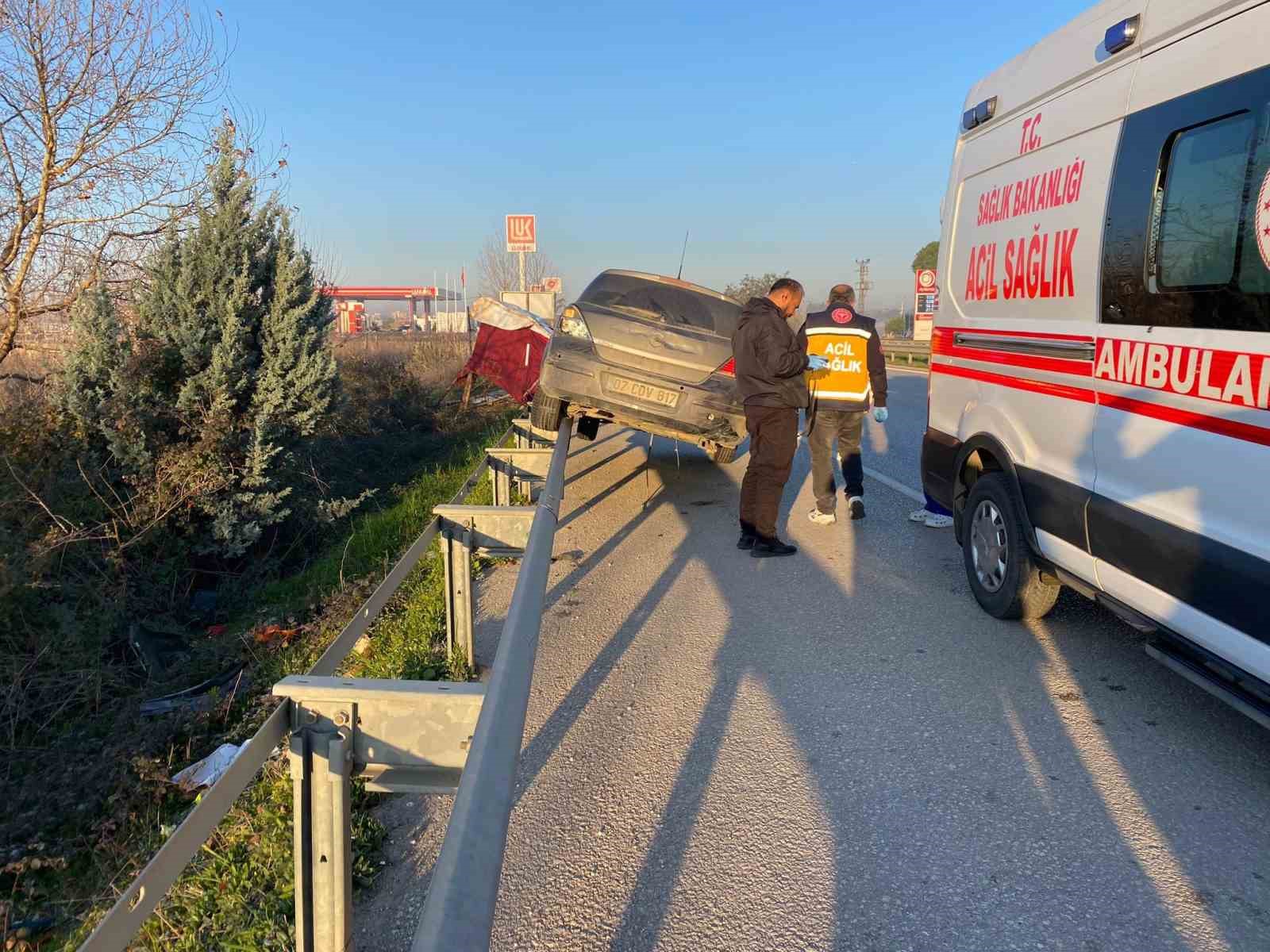 kaza sonrasi bariyerlerde asili kaldi 6 EntG2MUr