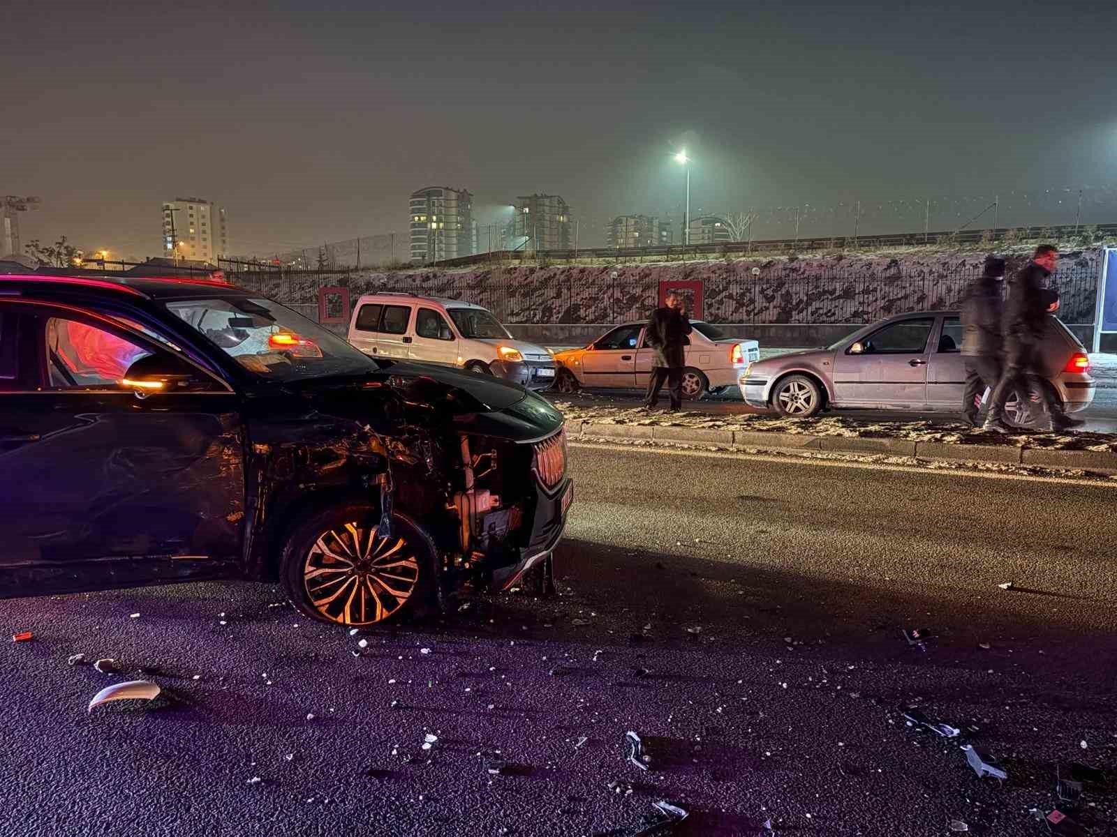 kaza sonrasi elektrikler kesildi kazalar pes pese geldi 1 PnlbKNnd