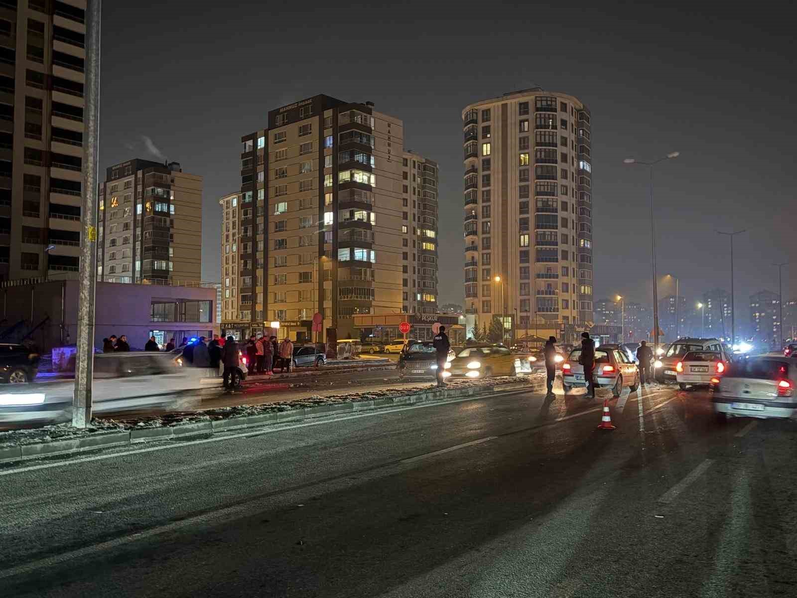 kaza sonrasi elektrikler kesildi kazalar pes pese geldi 4 3XTG4KEb