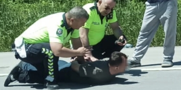 kaza-sonrasi-kacan-alkollu-surucu-kovalamacada-yakalandi-342-bin-719-lira-para-cezasi-yazildi-vWQnQeMP.jpg