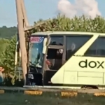 kaza-sonrasi-patlayan-lastik-polis-memurunu-yaralandi-58ZAegBn.jpg