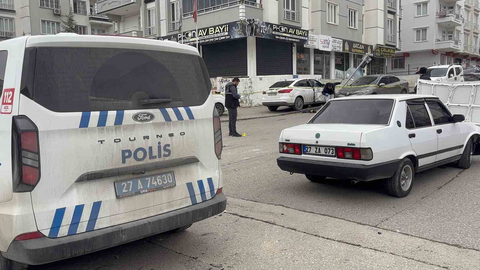 kaza sonrasi savrulan otomobil 4 yasindaki cocuga carpti 1 Yf9X6yIT