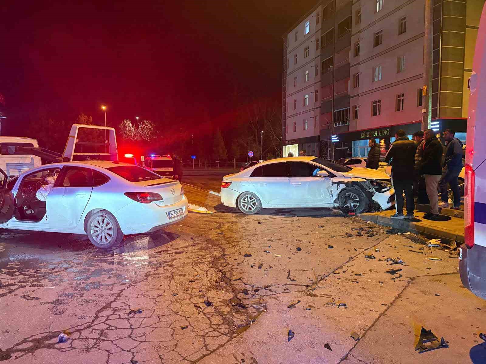 kaza sonrasi surucu kacti yakini yerine gecmeye calisti 3 eL4ZbBI3