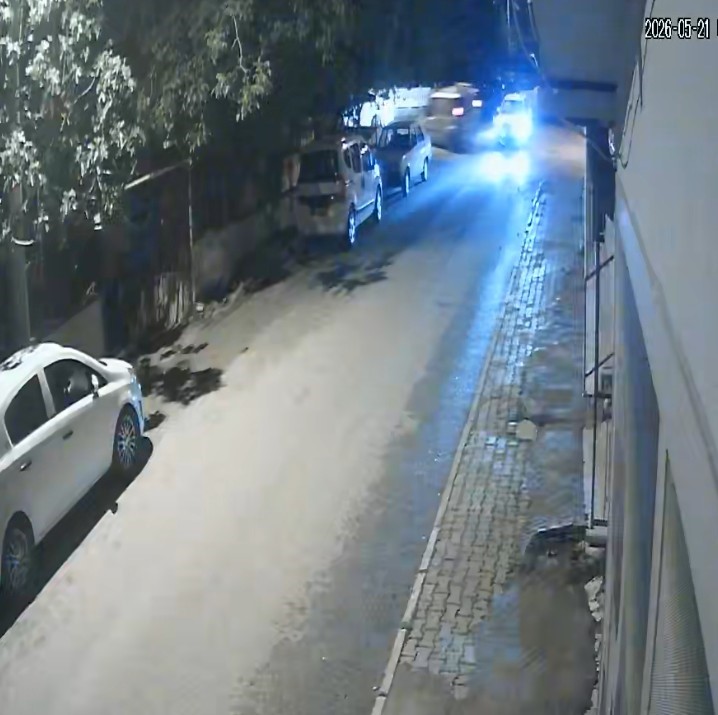 kaza sonrasi ters donen aractan sizan akaryakit panige neden oldu 4 61IKHNL5