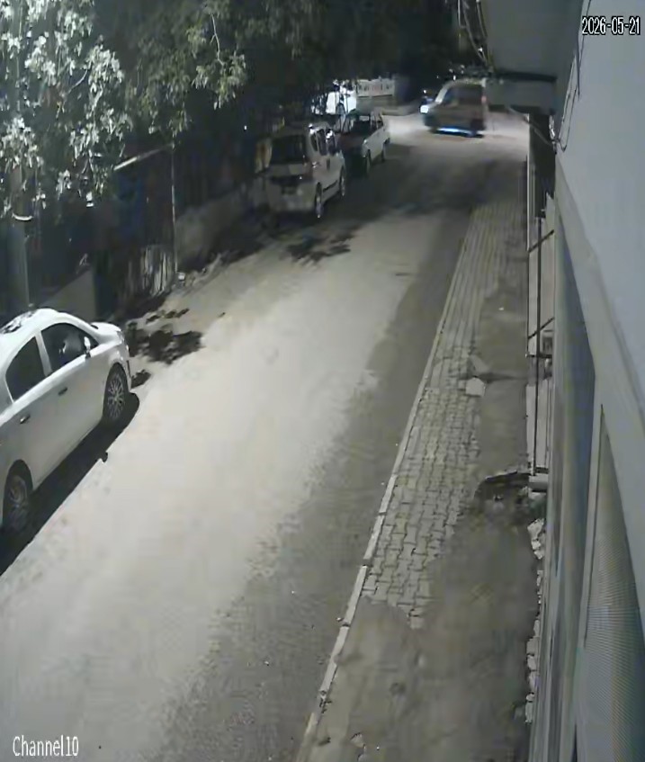 kaza sonrasi ters donen aractan sizan akaryakit panige neden oldu 5 vCWEJeUy