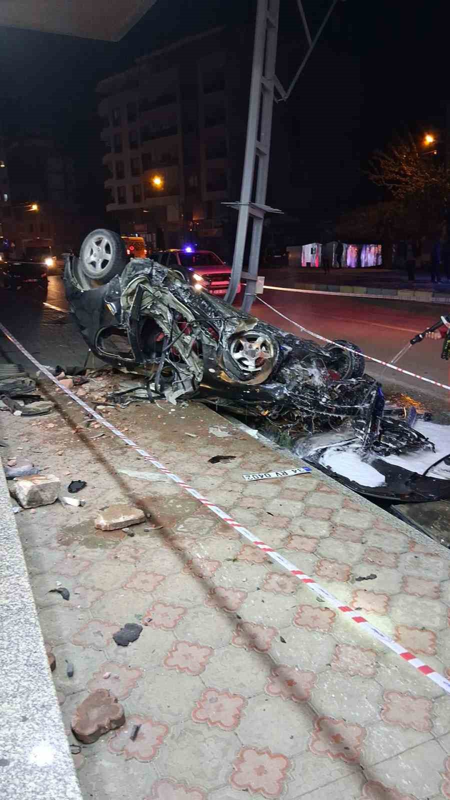 kaza sonrasi yasanan kavga meydan savasini aratmadi 3 8hEsRHFK