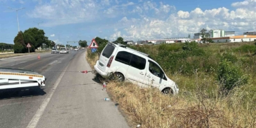 kaza-sonrasi-yol-tek-seride-dustu-geciken-calisma-trafigi-kilitledi-VhmPMgqS.jpg