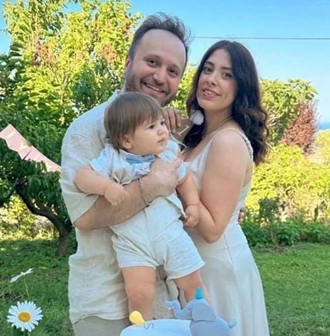Kaza süsü vererek eşini ve çocuğunu öldüren doktor, cezaevinde intihar etti 6 kaza susu vererek esini ve cocugunu olduren doktor cezaevinde intihar etti 2 tu33Oa5k