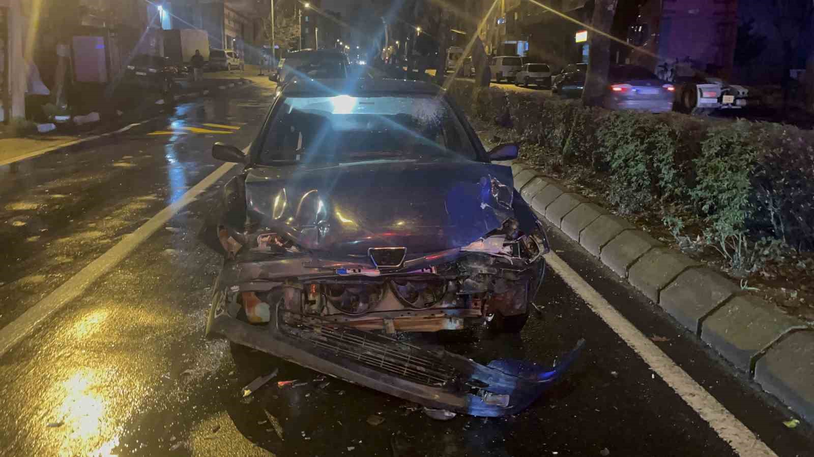 Kaza yapan alkollü sürücü, "Hepinizden özür diliyorum" diyerek hastaneye gitmeyi reddetti 7 kaza yapan alkollu surucu hepinizden ozur diliyorum diyerek hastaneye gitmeyi reddetti 3 H8dLF4Xl