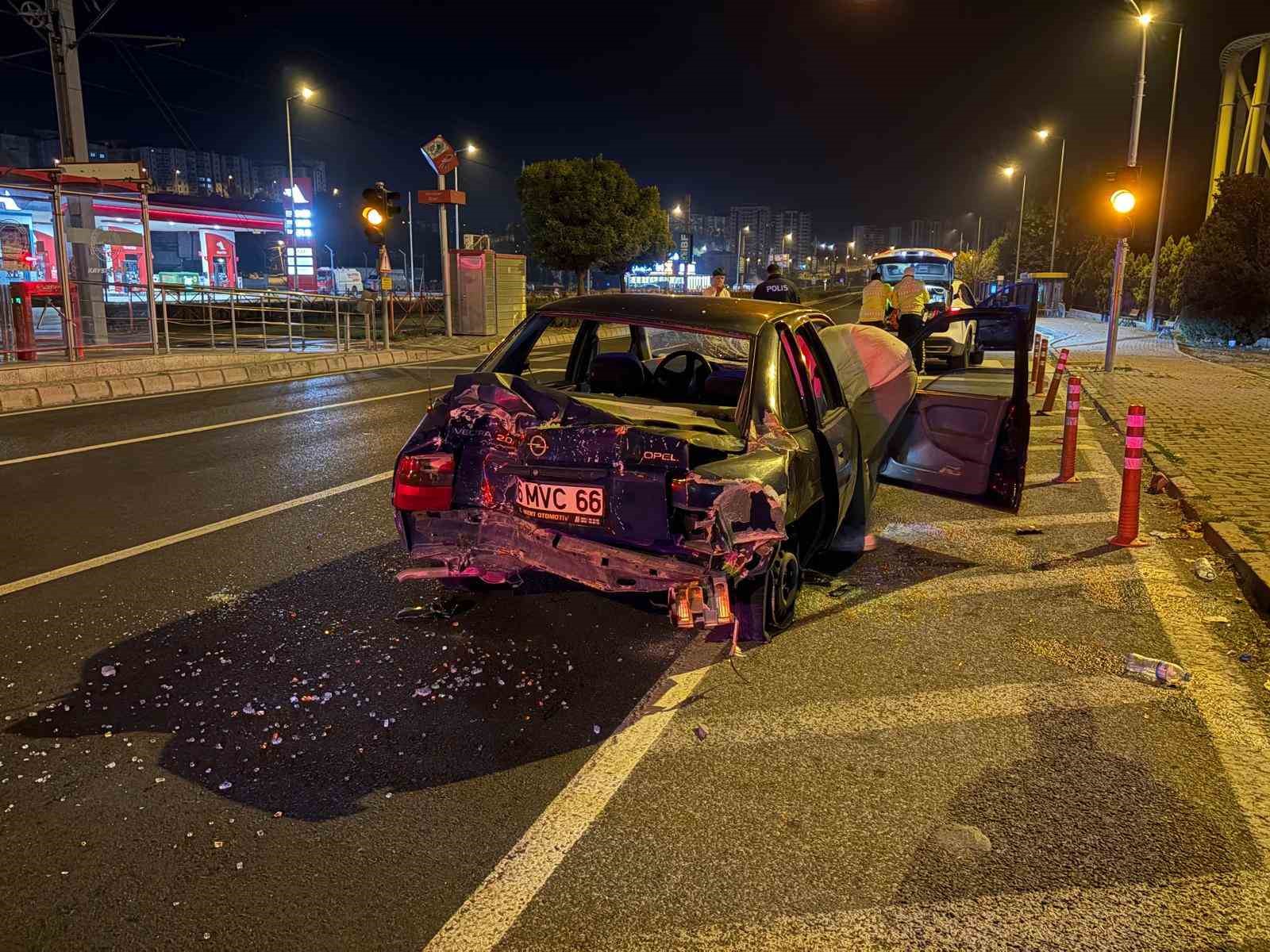 kaza yapan alkollu surucu polise beni alin birakmayin 2 Rq6YbqN7