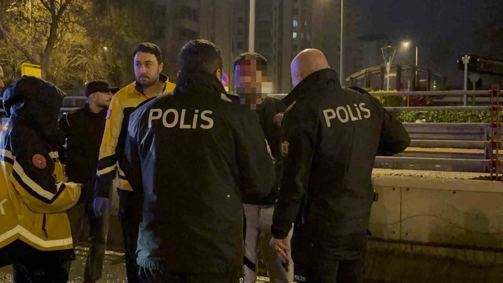 kaza yapan ehliyetsiz ve alkollu surucuyu polis tedaviye ikna etti 3 Tbi2jfM2