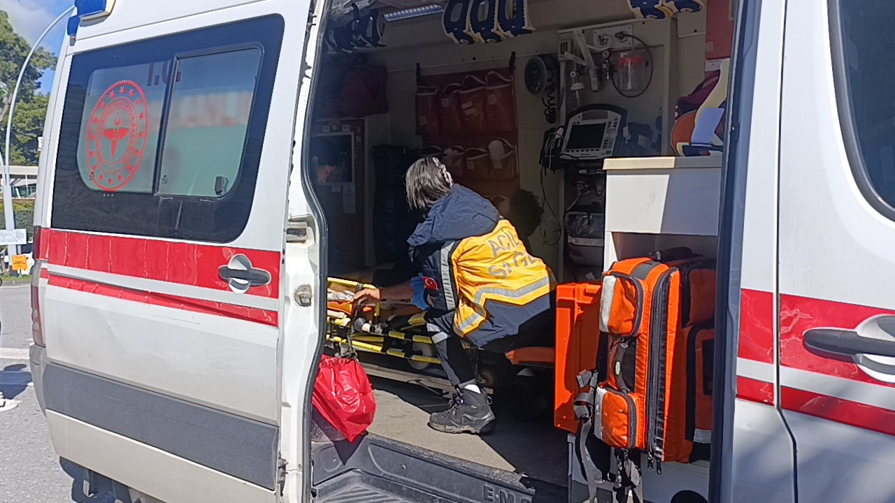 Kaza yapan motosikletli ısrarla polisi çağırdı, zararlı çıktı 10 kaza yapan motosikletli israrla polisi cagirdi zararli cikti 6 vR4UHcJp