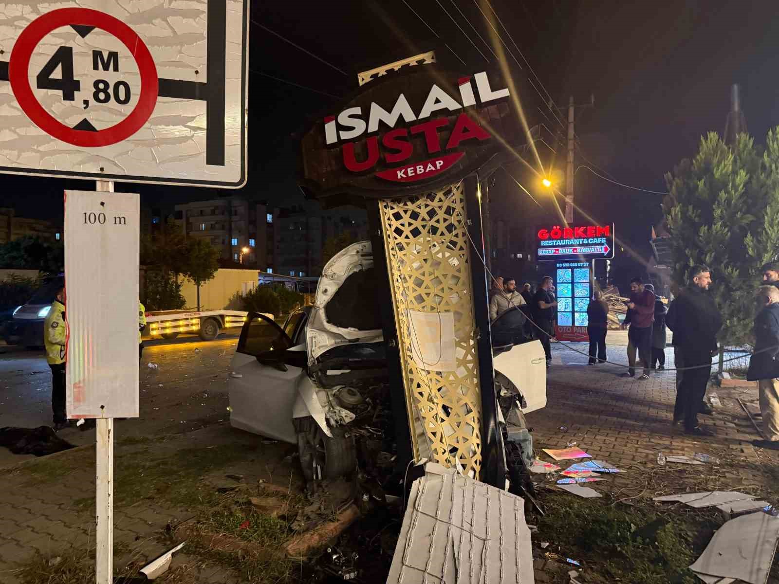 Kaza yapan sürücü aracı bırakıp kayıplara karıştı 4 kaza yapan surucu araci birakip kayiplara karisti 0
