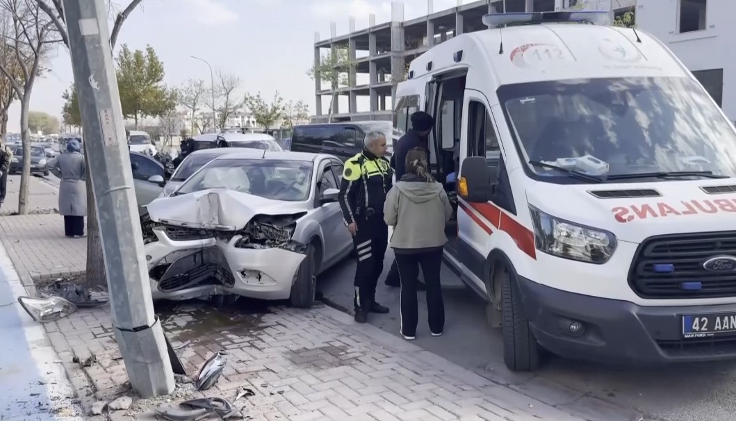 kaza yapan surucu telefonda ben ne yapacagim dedi sok gecirdi 0 FkLgM3pn