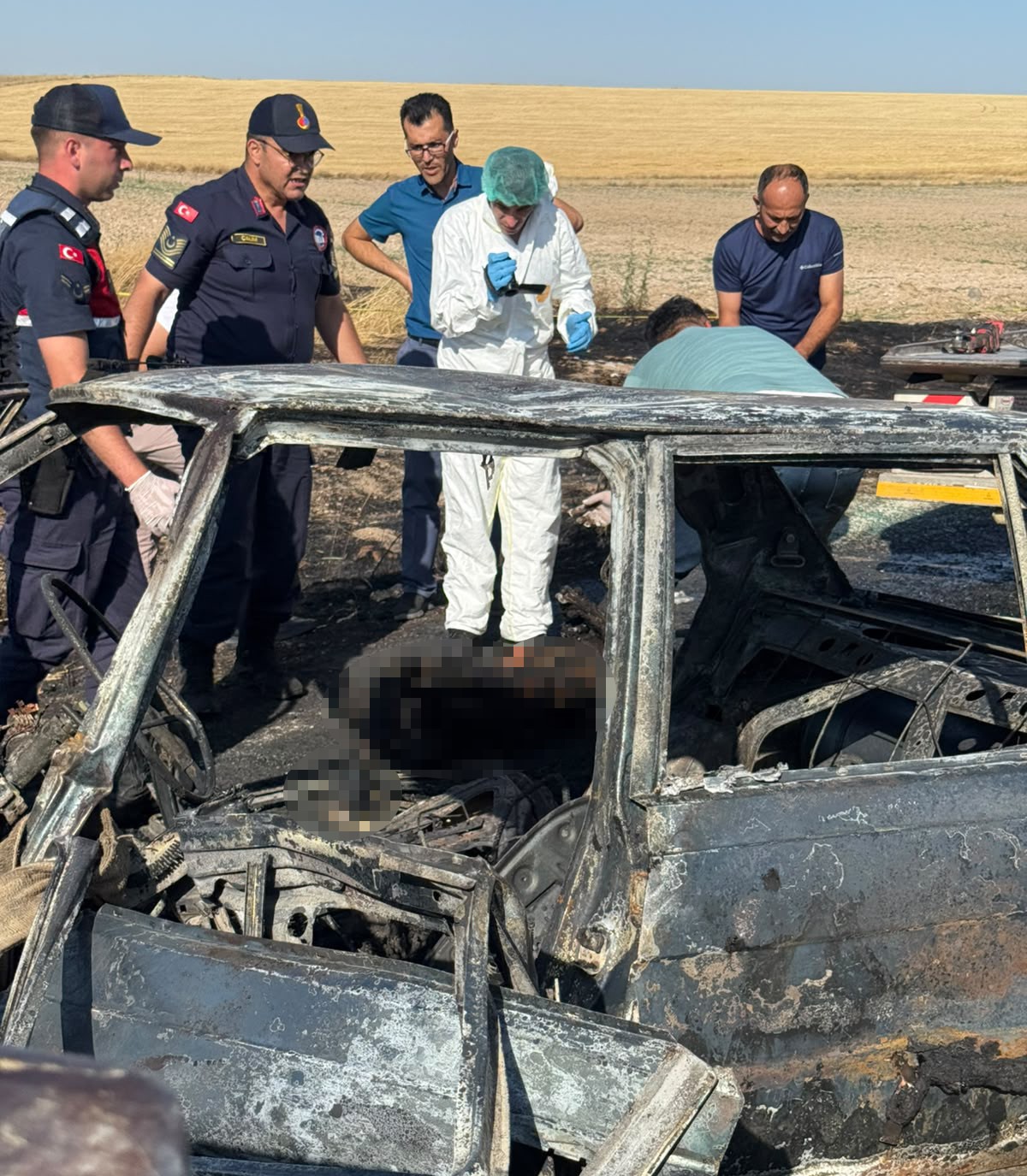 kaza yapip yanan aracin surucusu hayatini kaybetti 2 KLERGGlR