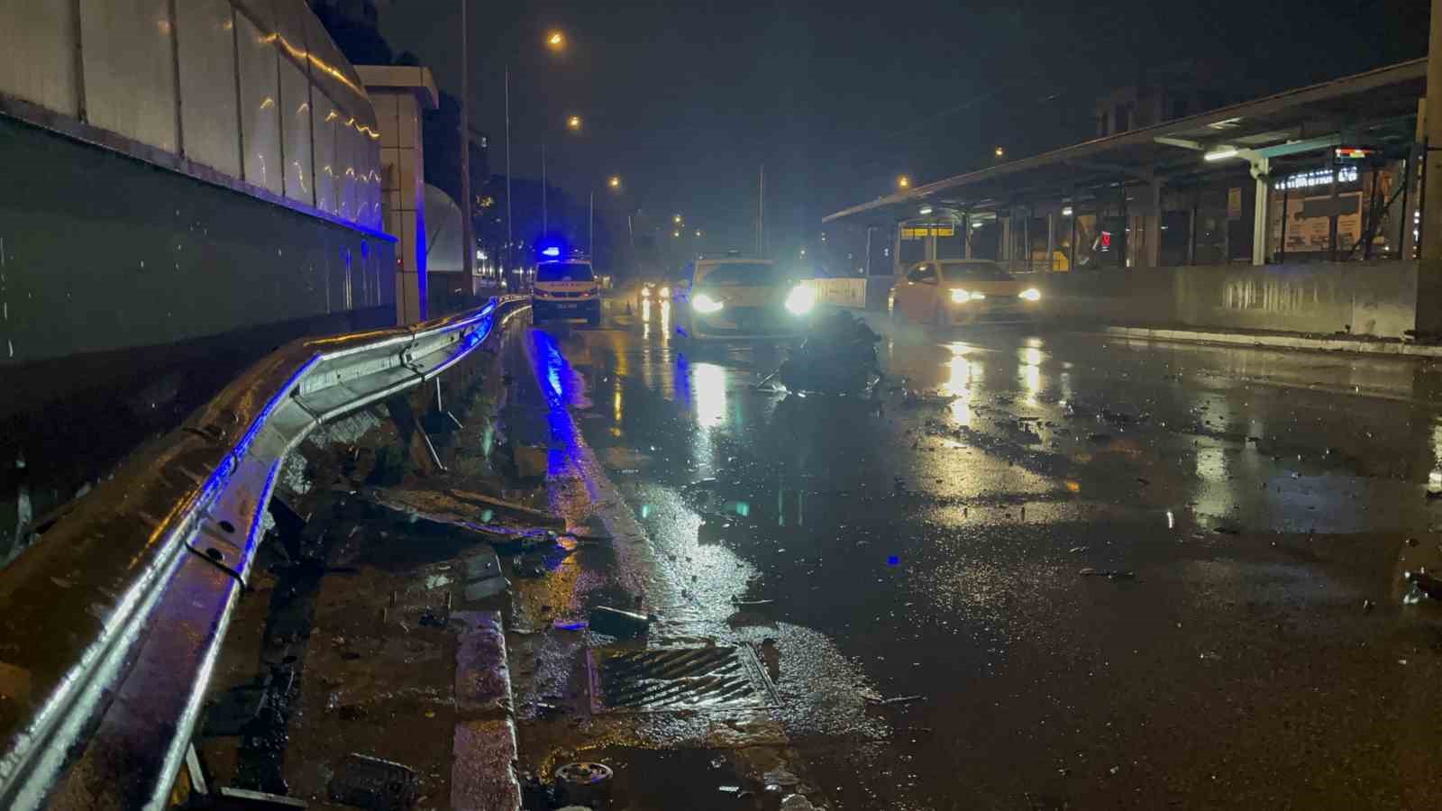 kaza yapti motor yerinden cikti 1i agir 2 yarali 0 TlcKPRIM