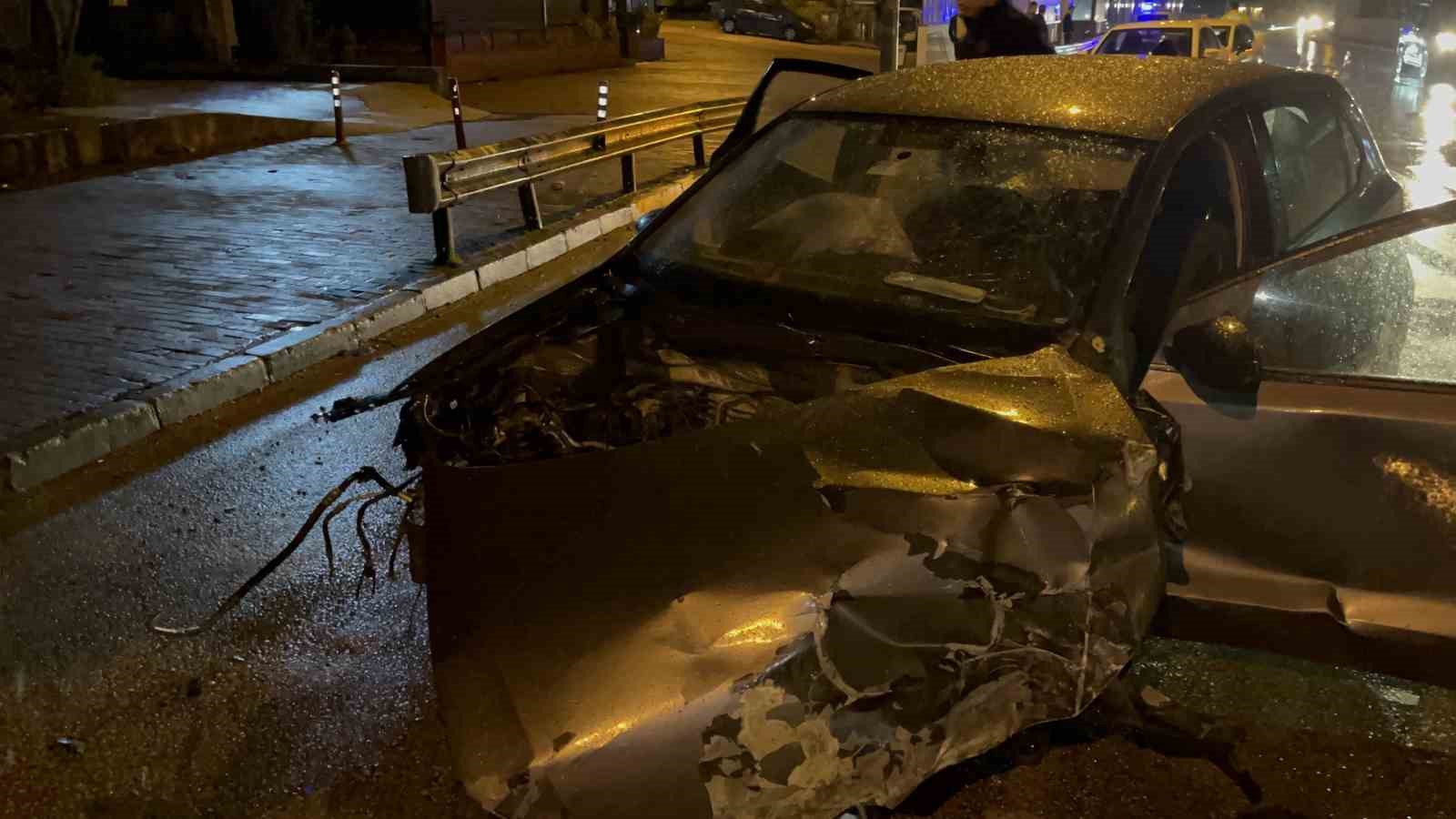 kaza yapti motor yerinden cikti 1i agir 2 yarali 3 NvZeXrQ7