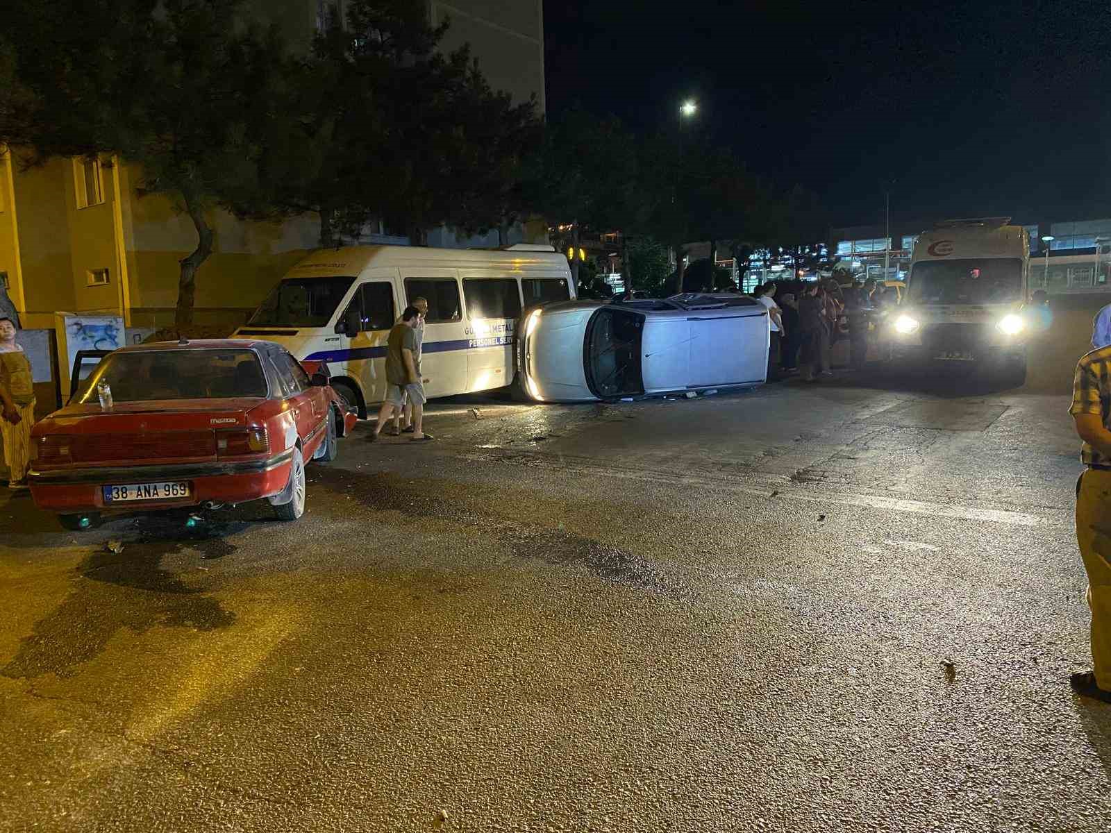 kaza yaptigi araciyla gitmek istedi ekiplere zor anlar yasatti 8 U7A3sQES