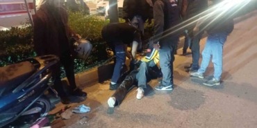 kaza-yaptigi-motosikletini-yaptiramadan-tekrar-kaza-yapti-yerde-yarali-halde-derdini-anlatti-cm7LND36.jpg