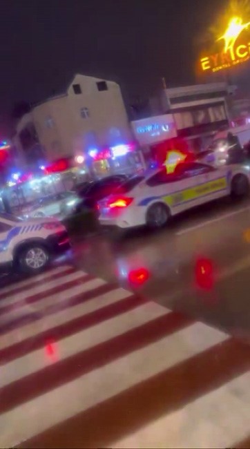 kaza yerine gelen polis kendi oglunun yarali oldugunu gorunce sok yasadi 0 pUX9XL41