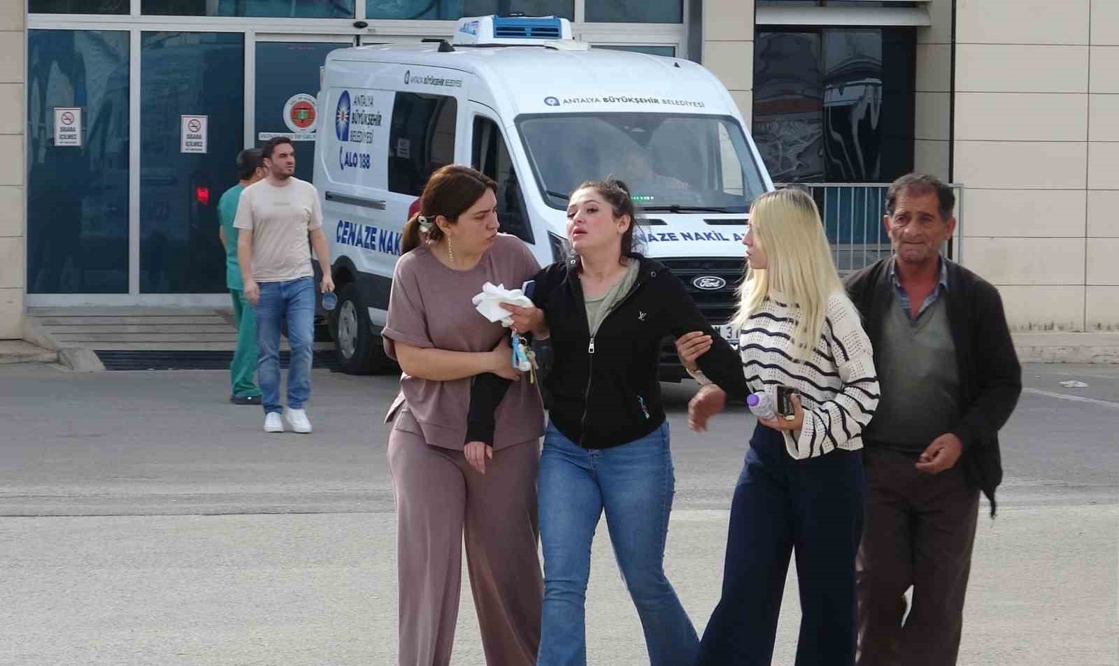 kazada 36 yasindaki oglunu kaybeden annenin feryatlari yurek dagladi 1 lsG1jbDB