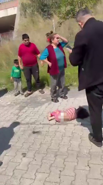 kazada agir yaralanan baba ve 3 yasindaki kizini olum ayirdi 5 1jeapfJs