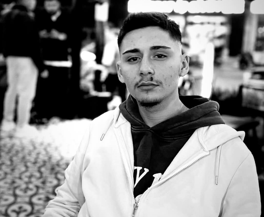kazada agir yaralanan genc surucu hayatini kaybetti 0 fPEDJqNQ