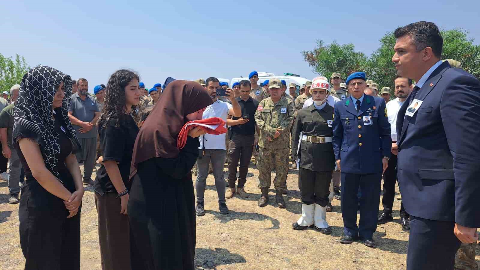 Kazada ağır yaralanan uzman çavuş 92 gün süren hayat mücadelesini kaybetti 6 kazada agir yaralanan uzman cavus 92 gun suren hayat mucadelesini kaybetti 2 QSS5tZVr