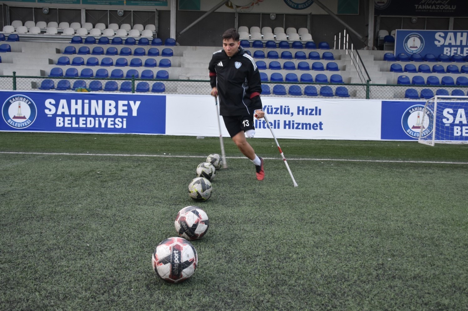 kazada engelli oldu futbolla hayata dondu 1 c6TDXtmE