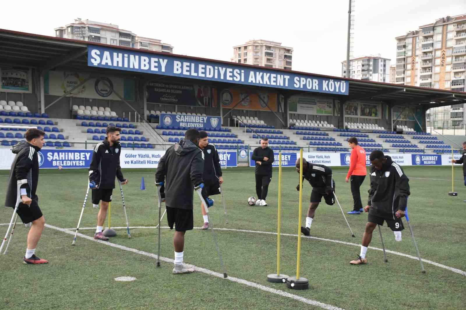 kazada engelli oldu futbolla hayata dondu 3 NH1ZcM2O