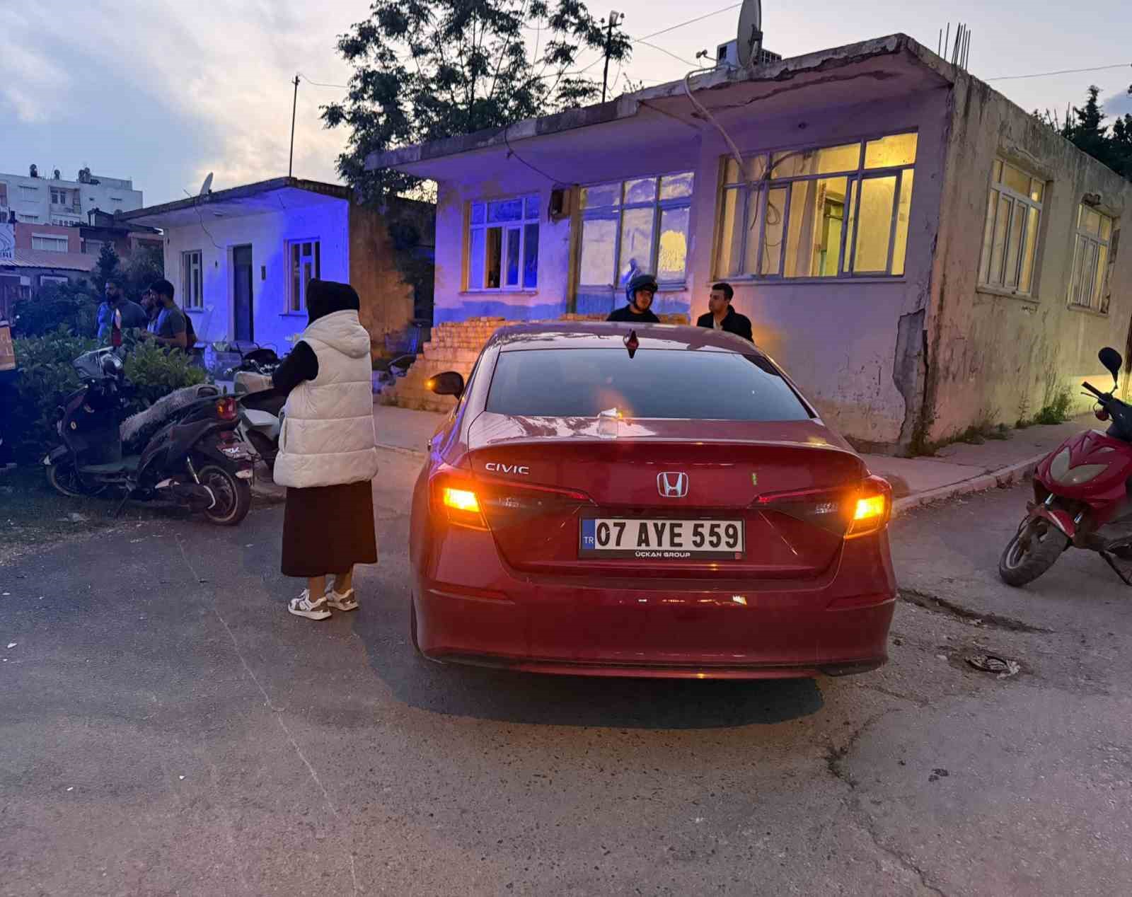Kazada hafif yaralanan küçük kardeşleri kimse ikna edemedi: Babadan gelen telefonla ambulansa bindiler 10 kazada hafif yaralanan kucuk kardesleri kimse ikna edemedi babadan gelen telefonla ambulansa bindiler 6 IIY6tSRp