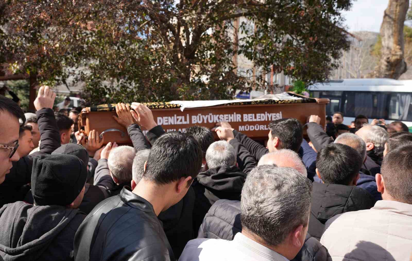 kazada hayatini kaybeden baba ve oglu son yolculuklarina ugurlandi 6 migLpCwG