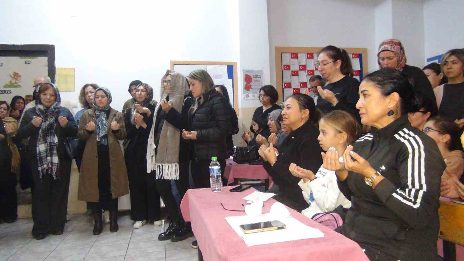 kazada hayatini kaybeden gulsen ogretmenin okulunda huzun 6 ZM1gMabW