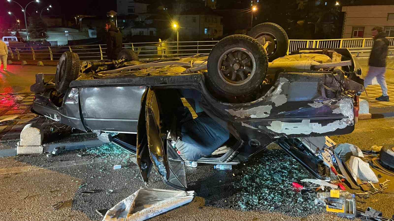 kazada hurdaya donen aractan yara almadan kurtuldu 0 wmGaLGct